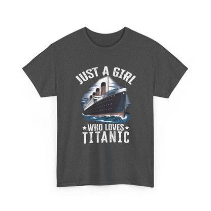 Titanic Girl Loves Titanic - Girl Titanic Design for Women Gift Unisex T-Shirt